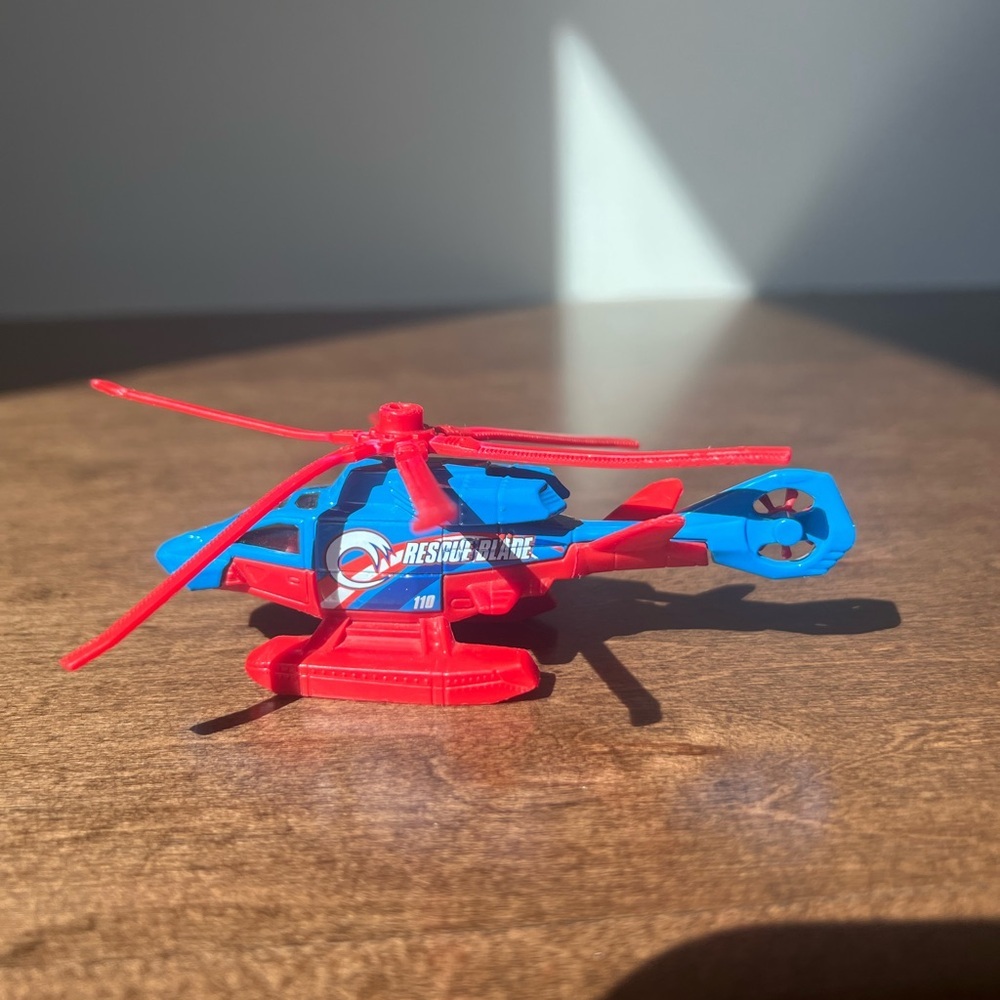 MATCHBOX 68982 MBX SKY BUSTERS 60TH ANNIVERSARY RESCUE BLADE